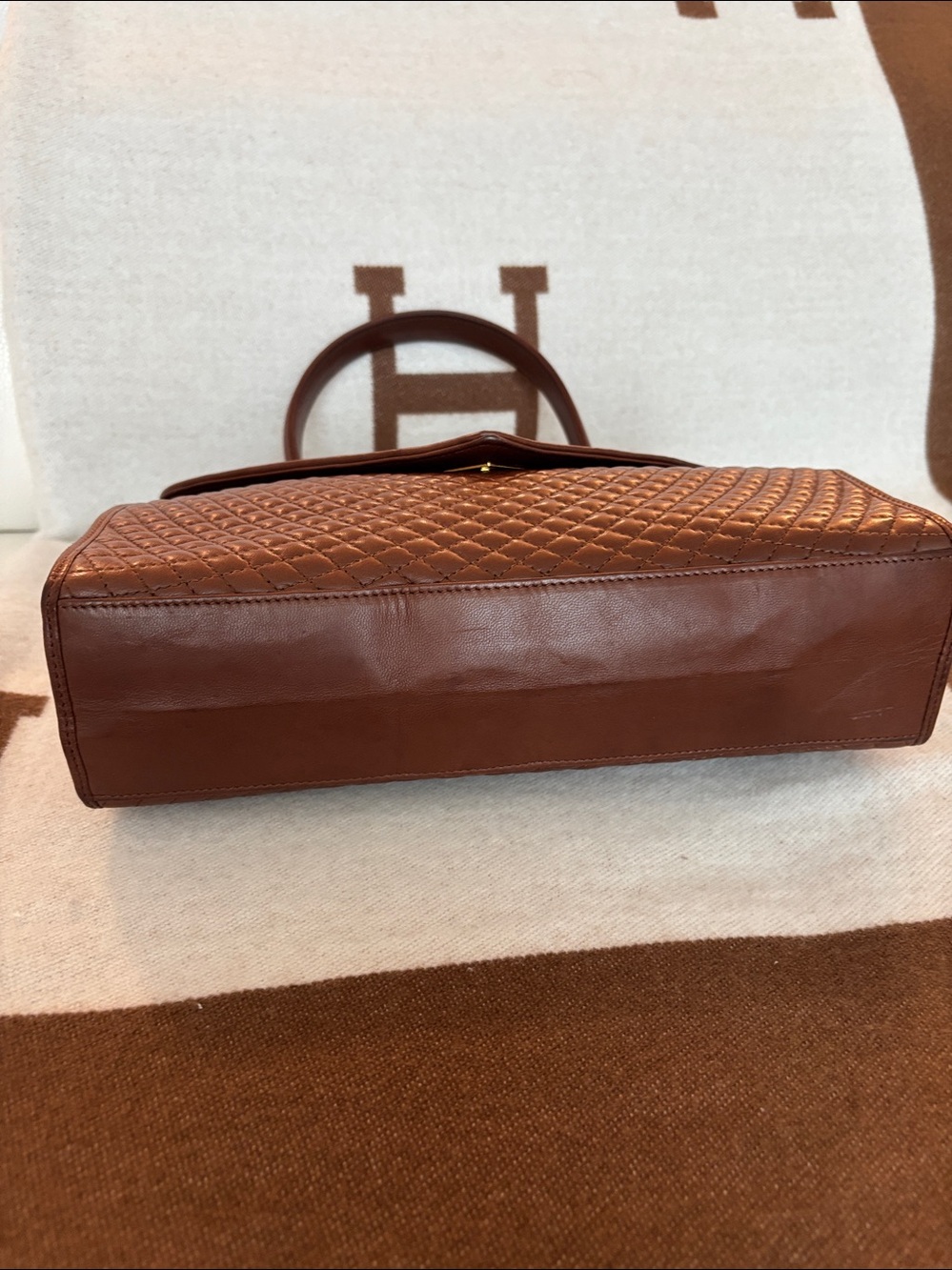 Bally  Quilted  Brown Leather Top-Handle Women’s Bag Turn lock. Clean - Picture 9 of 12